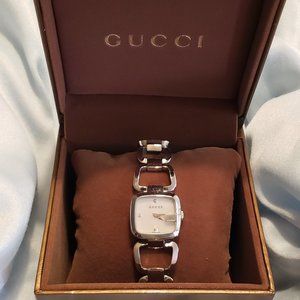 GUCCI Women's Watch in Stainless Steel